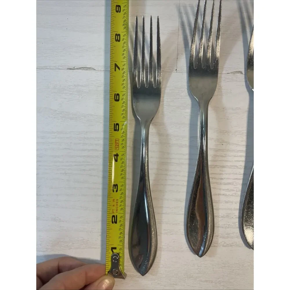 Lot of 5 Unbranded Stainless Steel Dinner Forks Replacement Flatware Teardrop
